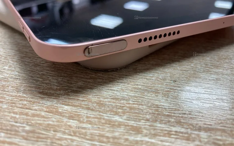 Планшет Apple iPad Air 4 поколения 64Gb