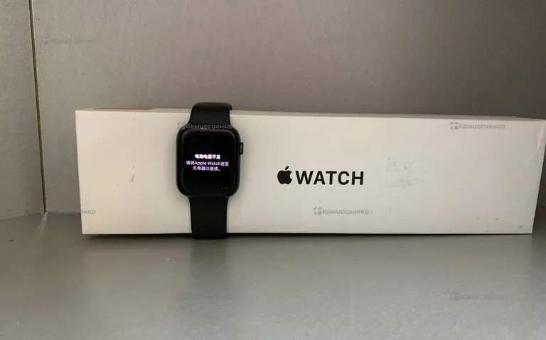 Часы  Apple Watch SE 44mm