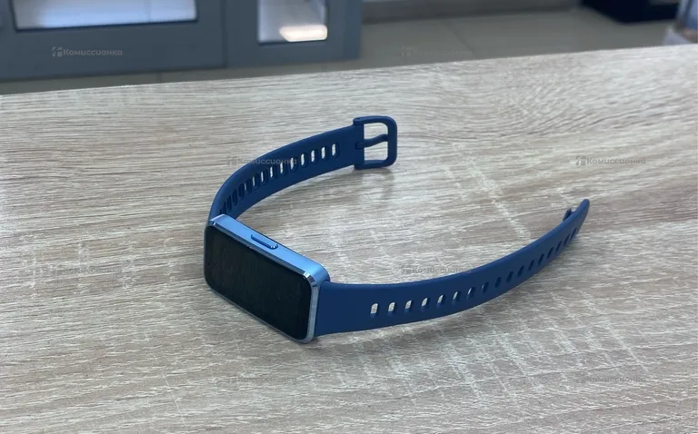Часы  HUAWEI BAND 10