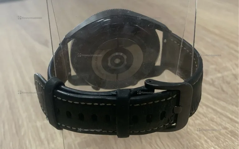 Часы Samsung Galaxy Watch 5