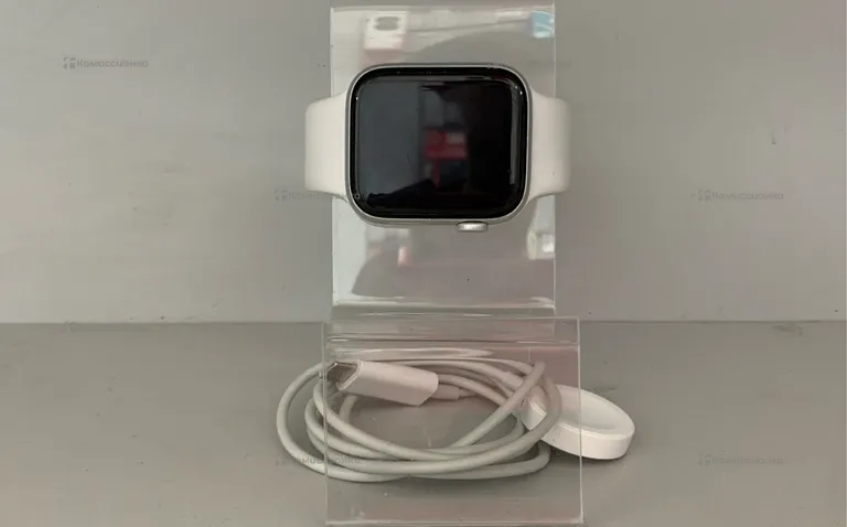 Часы  Apple Watch SE 2022 44mm