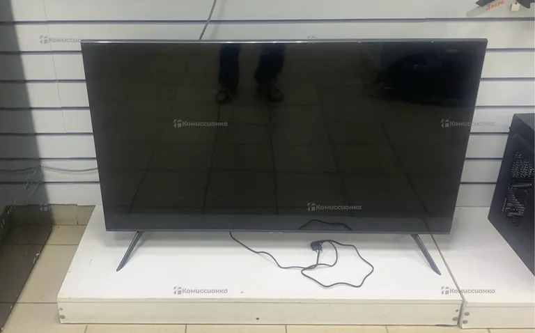 Телевизор Samsung UE50AU7101U