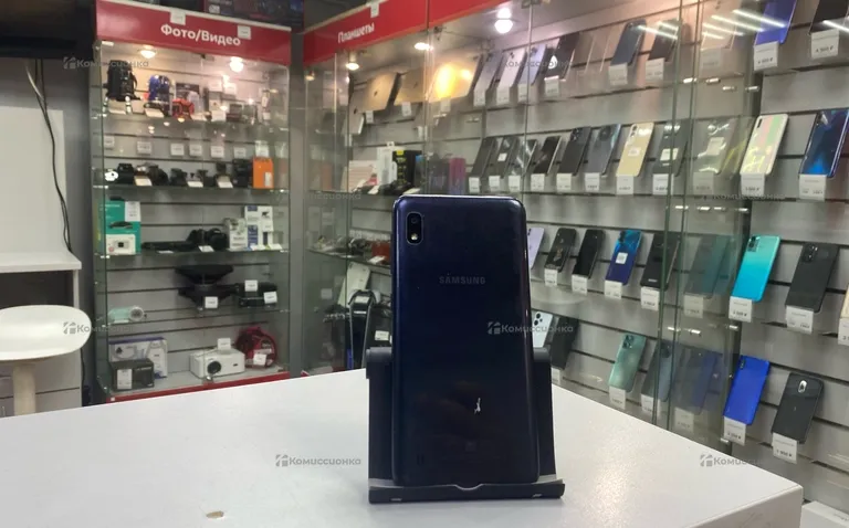 Samsung Galaxy A10 3/32 ГБ