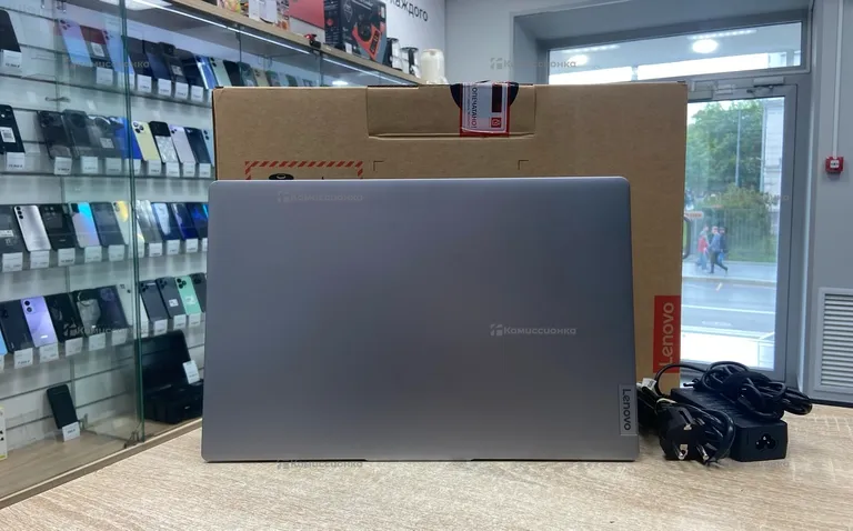 Ноутбук Lenovo Ideapad slim 3
