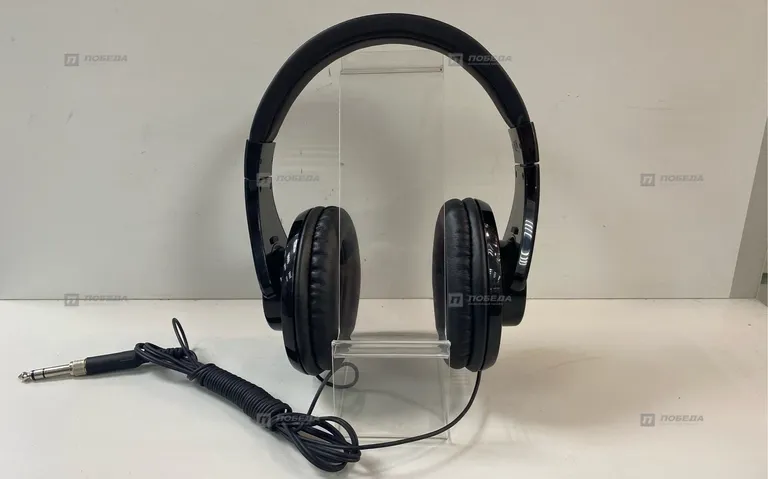 Наушники студийные Shure SRH240A