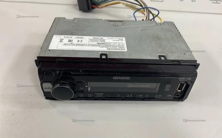 Автомагнитола  Kenwood KMM102