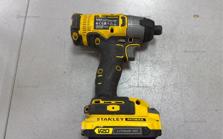 Винтоверт ударный Stanley Fatmax SFMCF800B-XJ