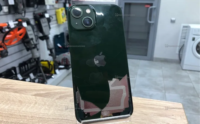 Apple Apple iPhone 13