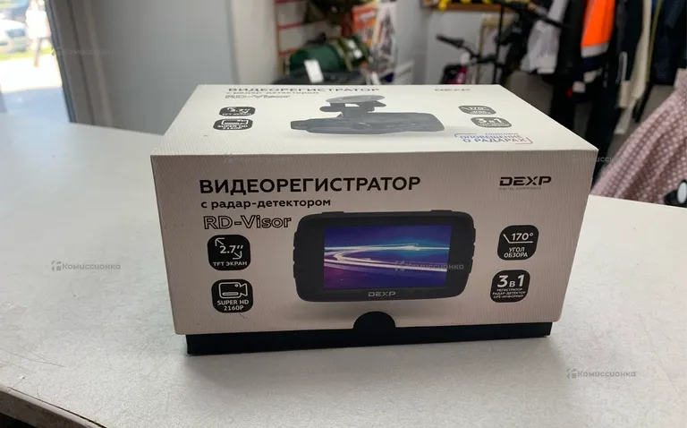 Видеорегистратор Dexp RD-Visor