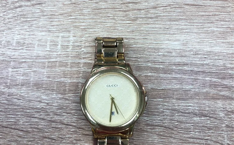 Часы  Gucci