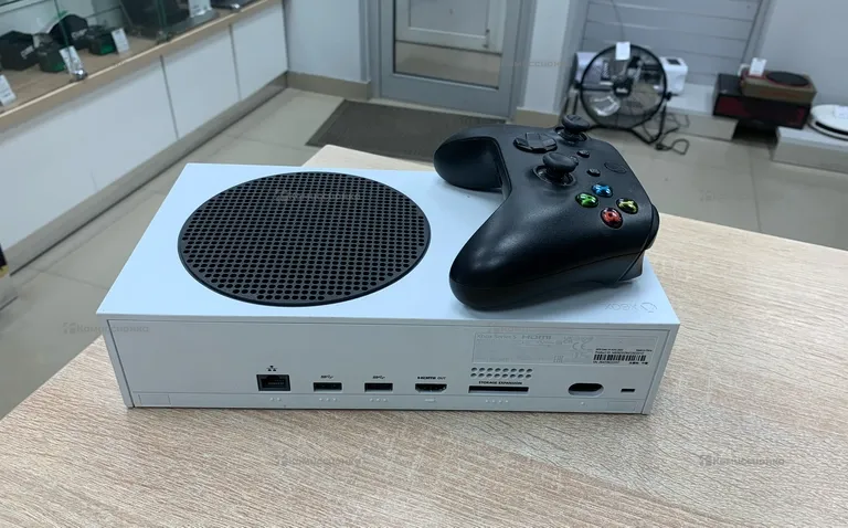 Приставка Xbox Series S 512 ГБ