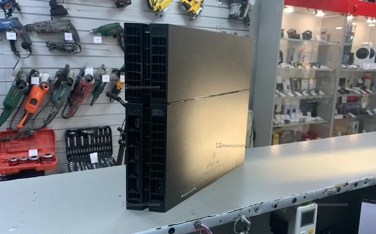 Приставка  ps4 fat