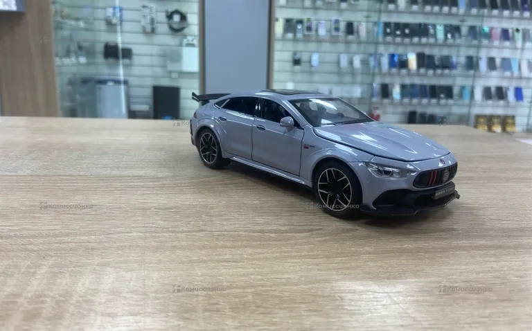 Машинка железная 1:24 Mercedes Brabus Rocket 900