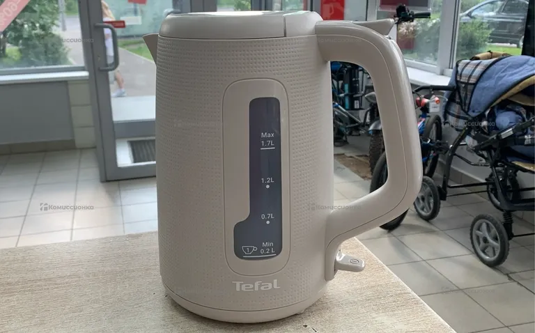 Электрический чайник Tefal KE19