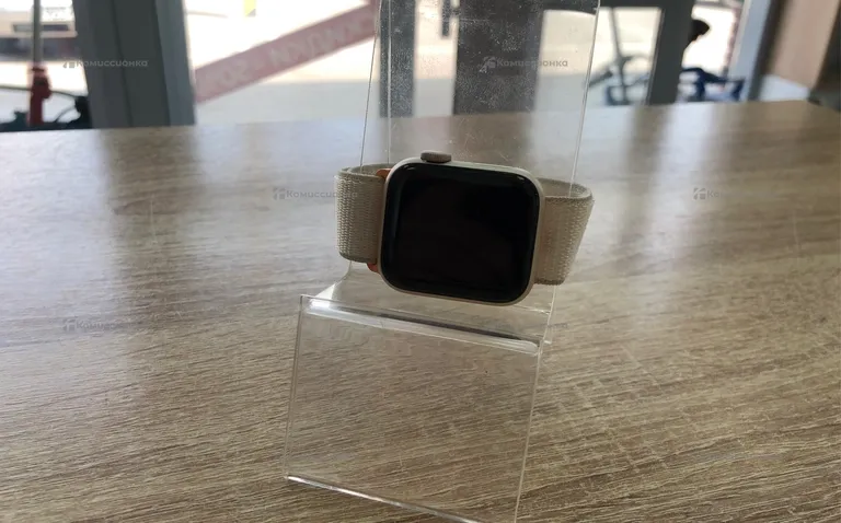 Часы  Apple Watch SE 2 40mm