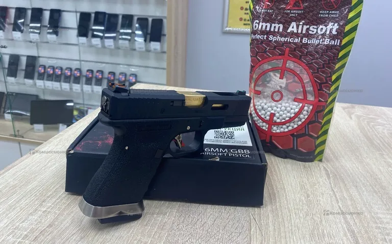Пистолет WE Glock 19 Force