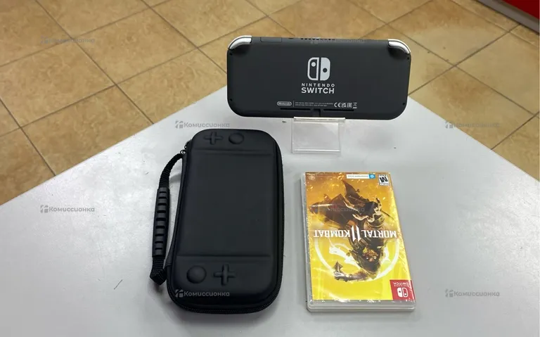 Приставка Nintendo Switch Lite 64Gb