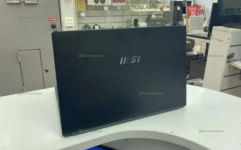 Ноутбук MSi