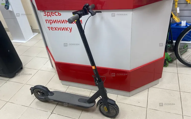 Электросамокат Xiaomi Mi Electric Scooter 4 Pro