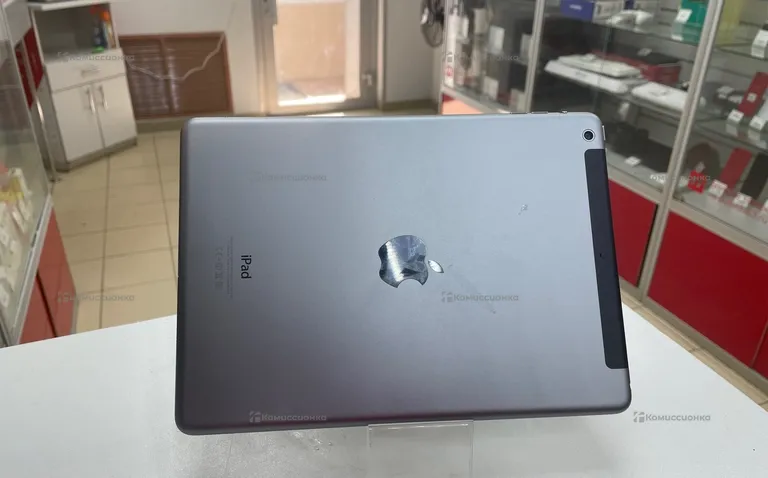 Планшет Apple iPad Air 16гб