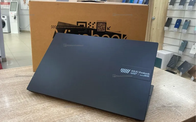 Ноутбук  ASUs VivoBook e1504F