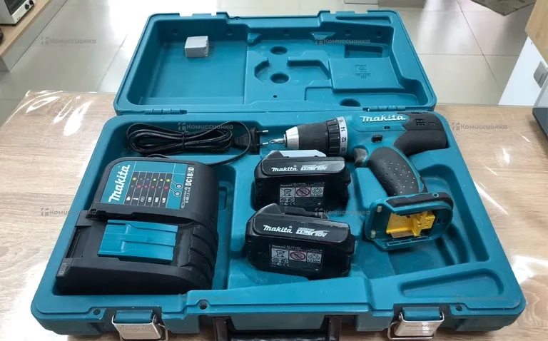 Аккумуляторная дрель-шуруповерт Makita DDF453