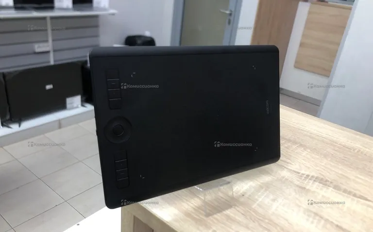Графический планшет Wacom Intuos pro