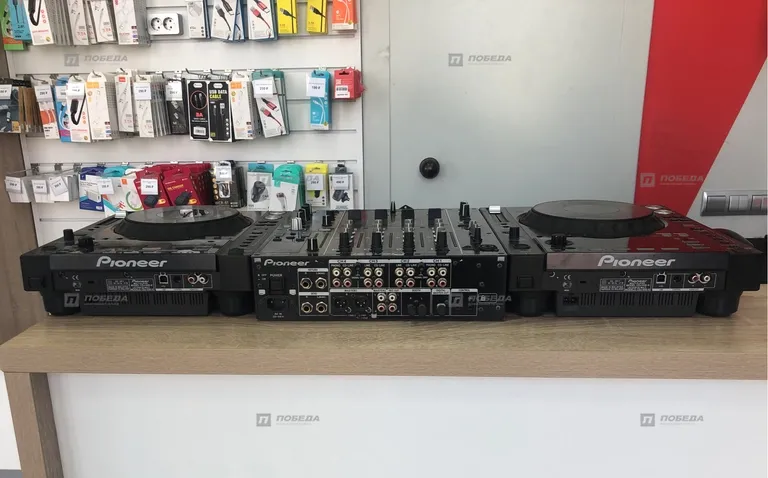 Диджейский пульт Pioneer DJM- 750 Микшеры Pioneer CDJ-850