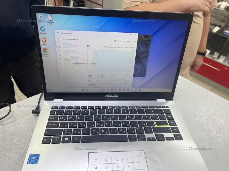 Ноутбук  asus