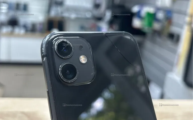 Apple Apple iPhone 11 64GB