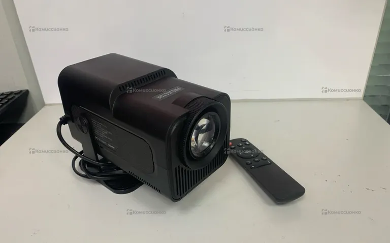 Проектор  Smart HY320