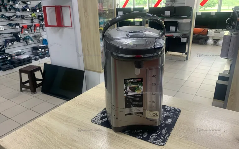 Термопот Redmond  m802