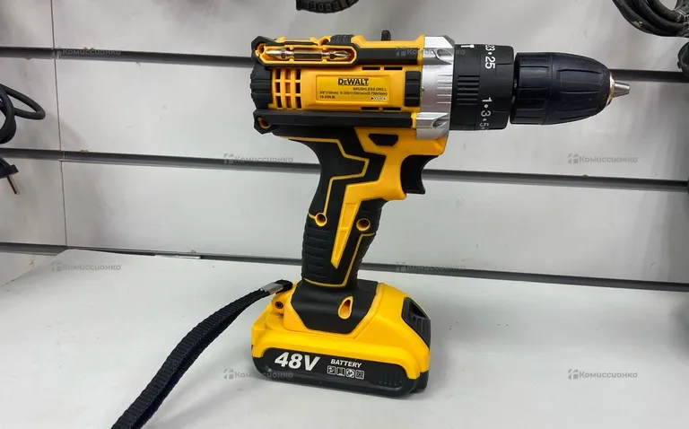 Шуруповёрт DeWalt (реплика)