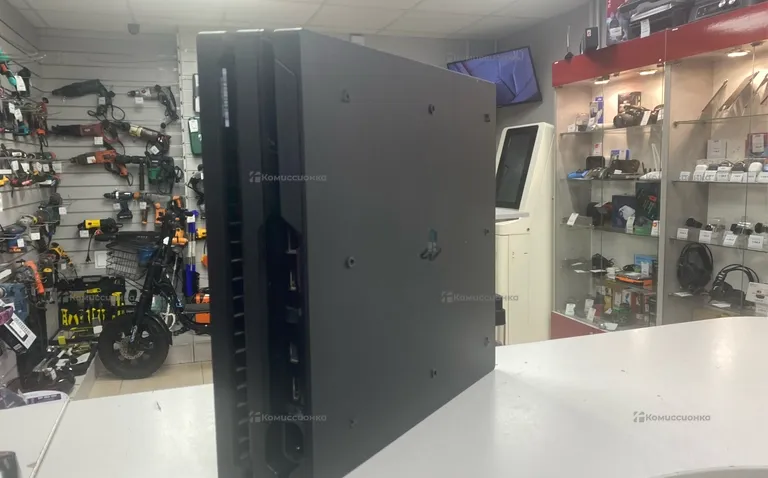 Приставка PS4. Pro 1 tb