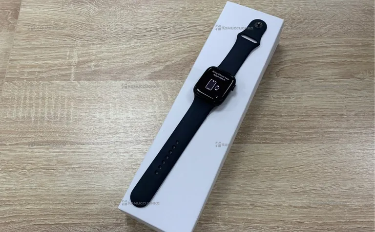 Часы  APPLE WATCH 8 45 mm.