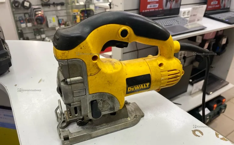 Электролобзик dewalt DW331K