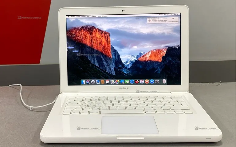 Ноутбук  Apple MacBook 13-inch 2010