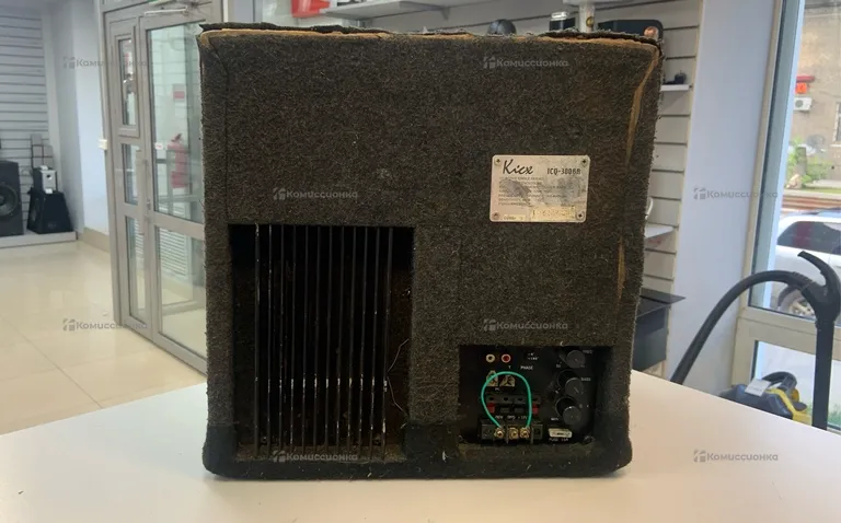 Сабвуфер  Kicx LCQ-300BA
