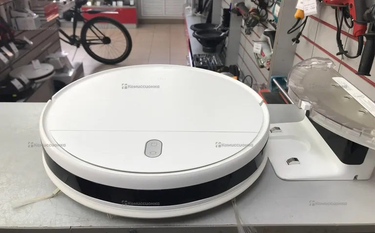 Пылесос  Mi Robot Vacuum-Mop Essential