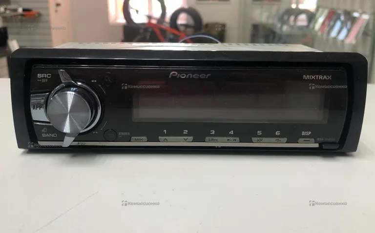 Автомагнитола PIONEER MVH-X460UI