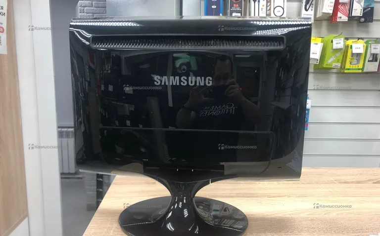 Монитор Samsung SyncMaster T200GN