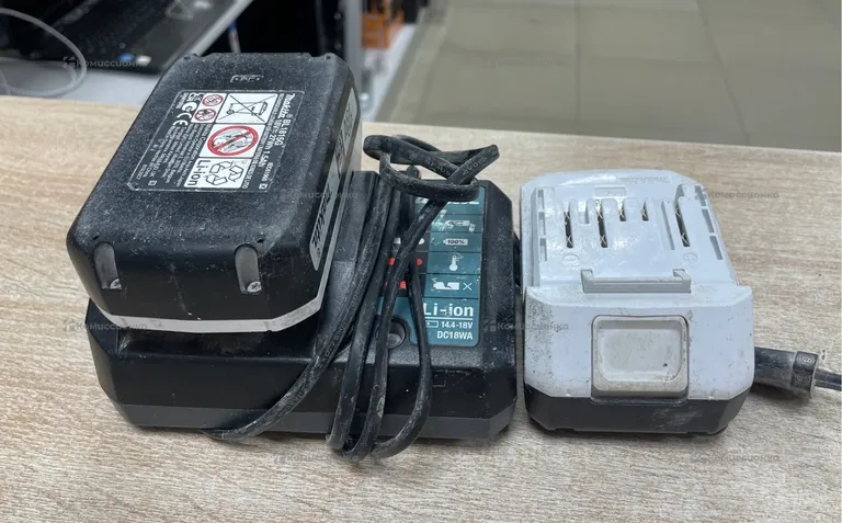 Зарядная станция Makita + 2Акб