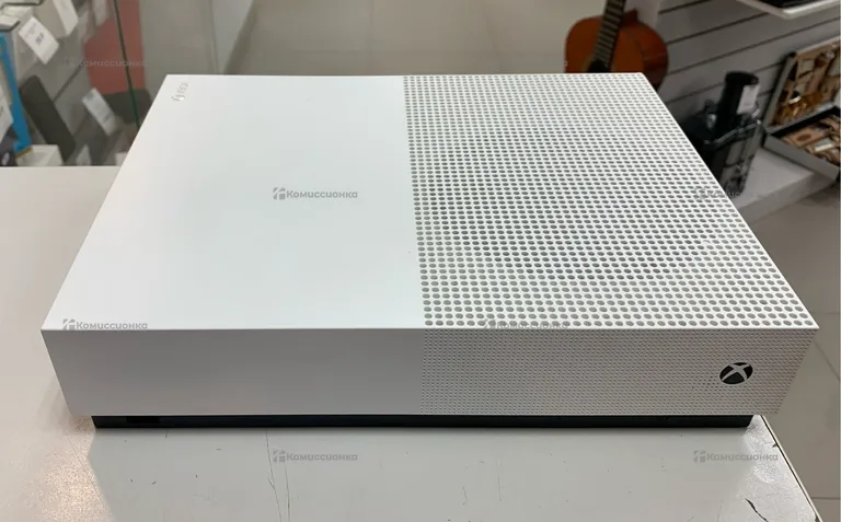 Приставка Xbox One S 1 ТБ без дисковода