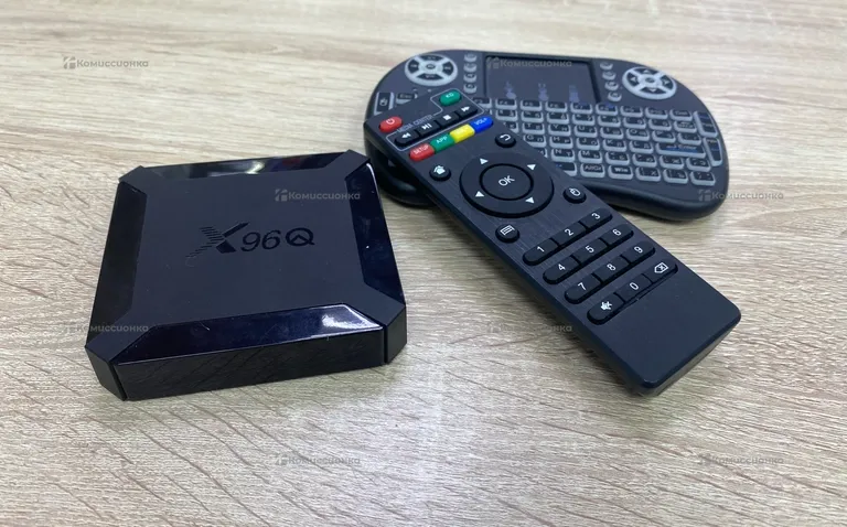 Приставка x96q
