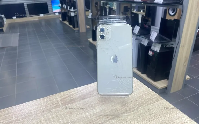 Apple IPhone 11 64 ГБ