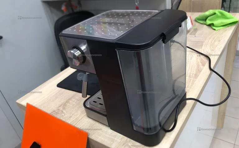 Кофеварка рожковая Reoka