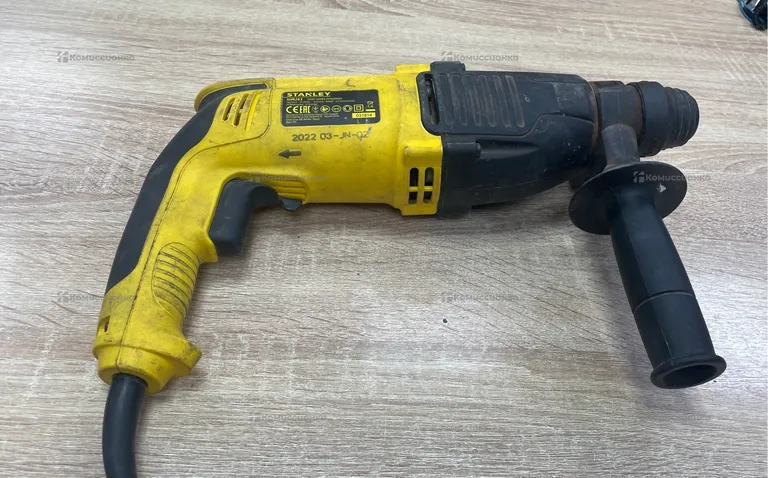 Перфоратор Stanley SHR263.