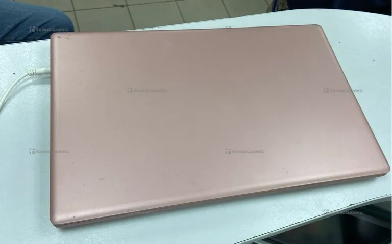Ноутбук  Rose gold
