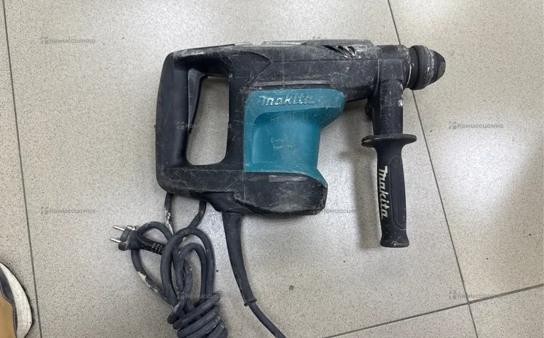 Перфоратор makita HR3200C