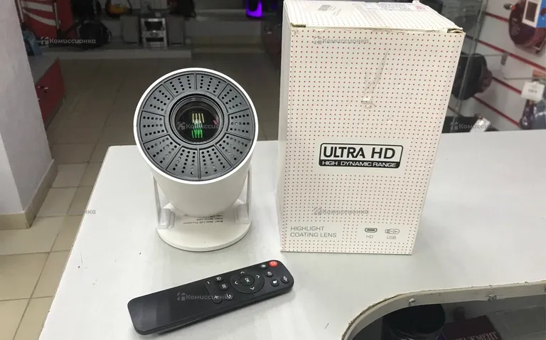 Проектор  ULTRA HD HDR